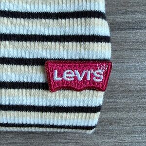 Levi's Quality Woman’s T-shirt smaller fit for 2X (see description) NWT